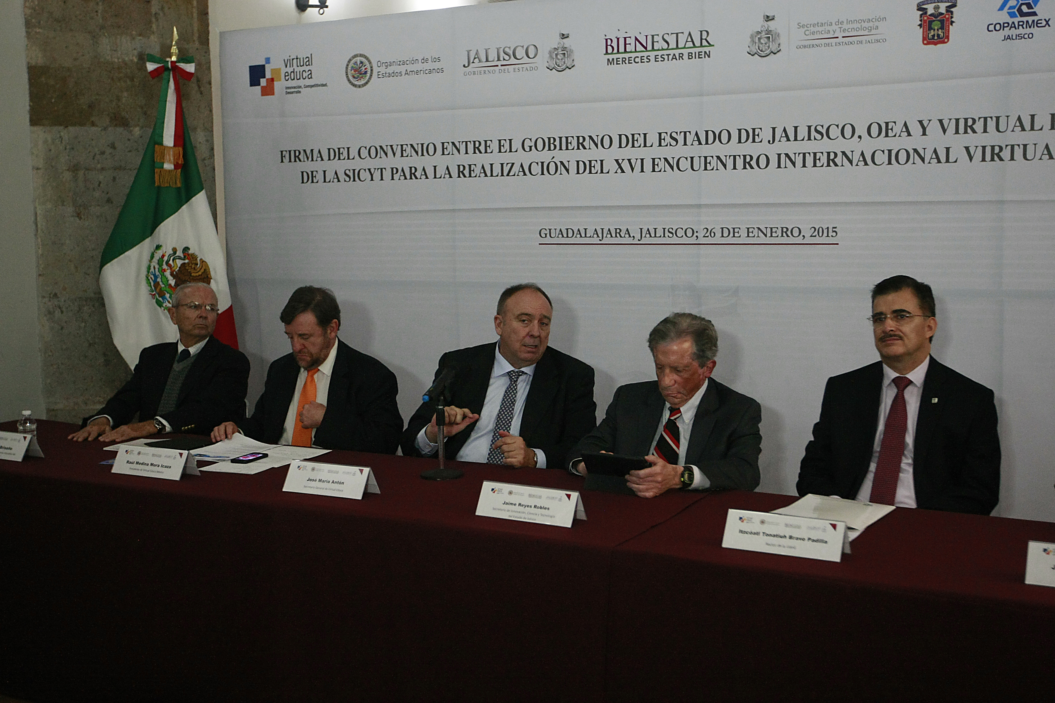 Los miembros del presidio hablando respecto al tema