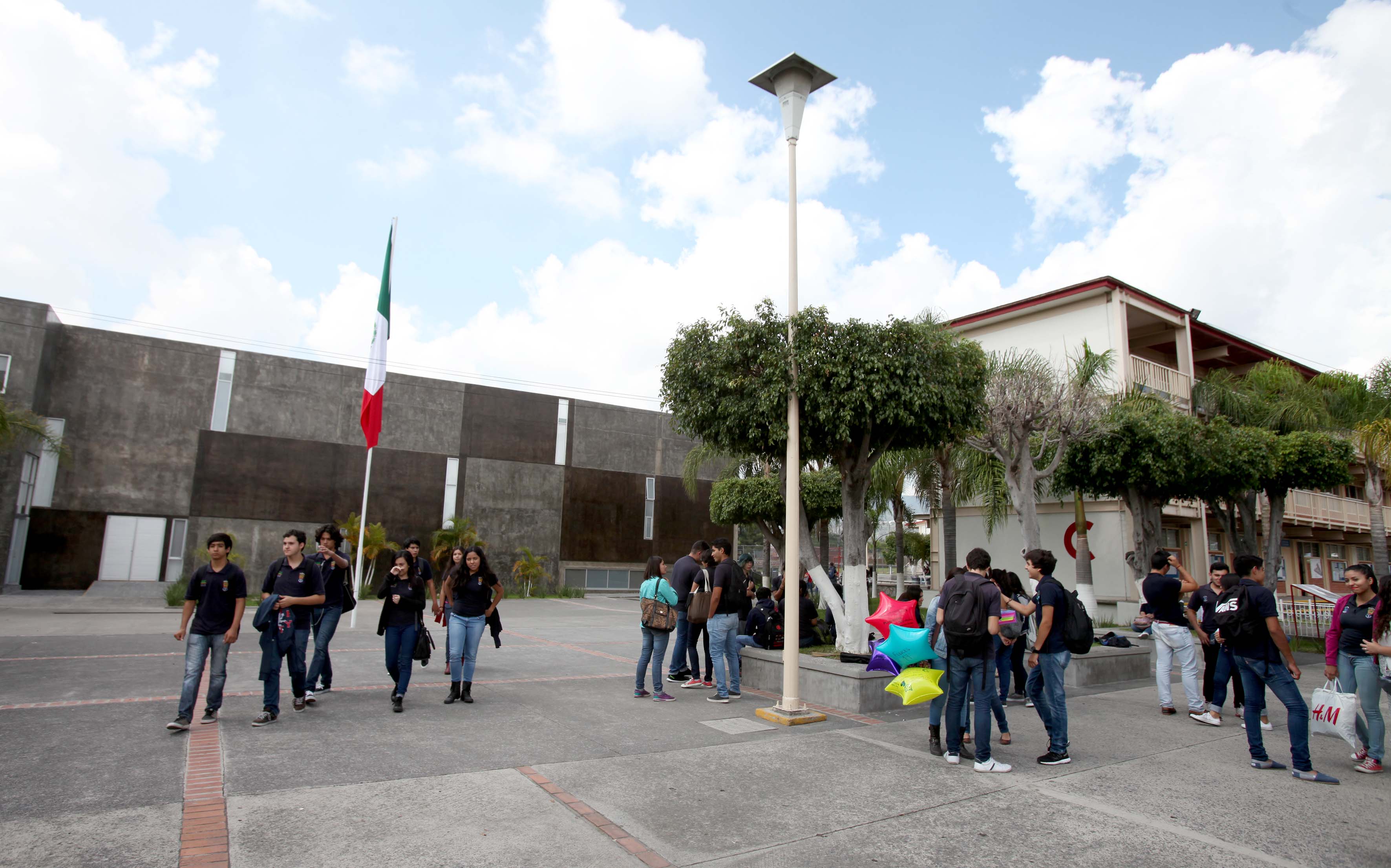 Más infraestructura y servicios para la Preparatoria 9 Universidad de Guadalajara Más infraestructura y servicios para la Preparatoria 9 Universidad de Guadalajara