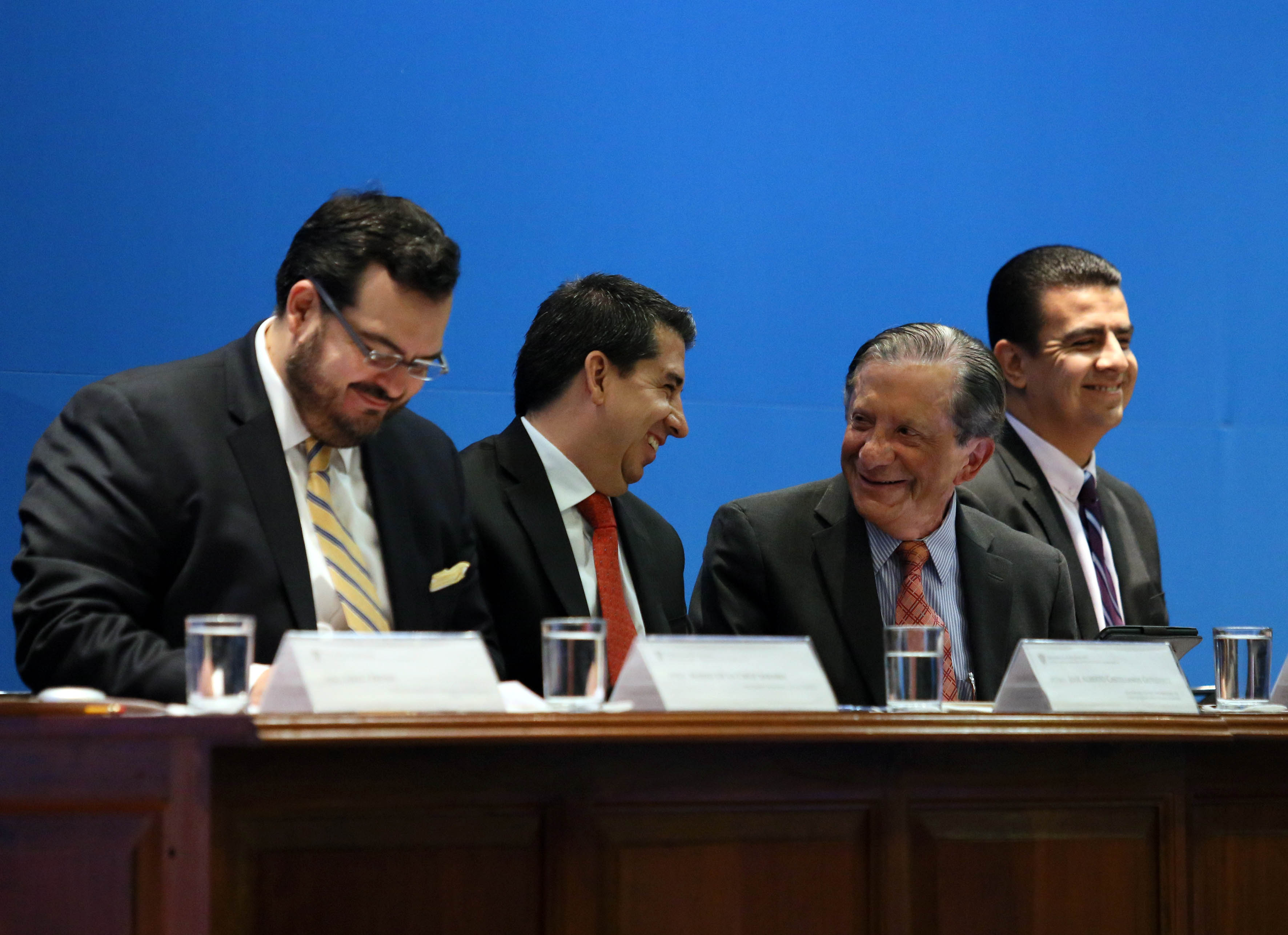 Miembros del presidium, participantes en la inaguración de Academy Conference Latinoamérica y el Caribe, realizado en Cucea.