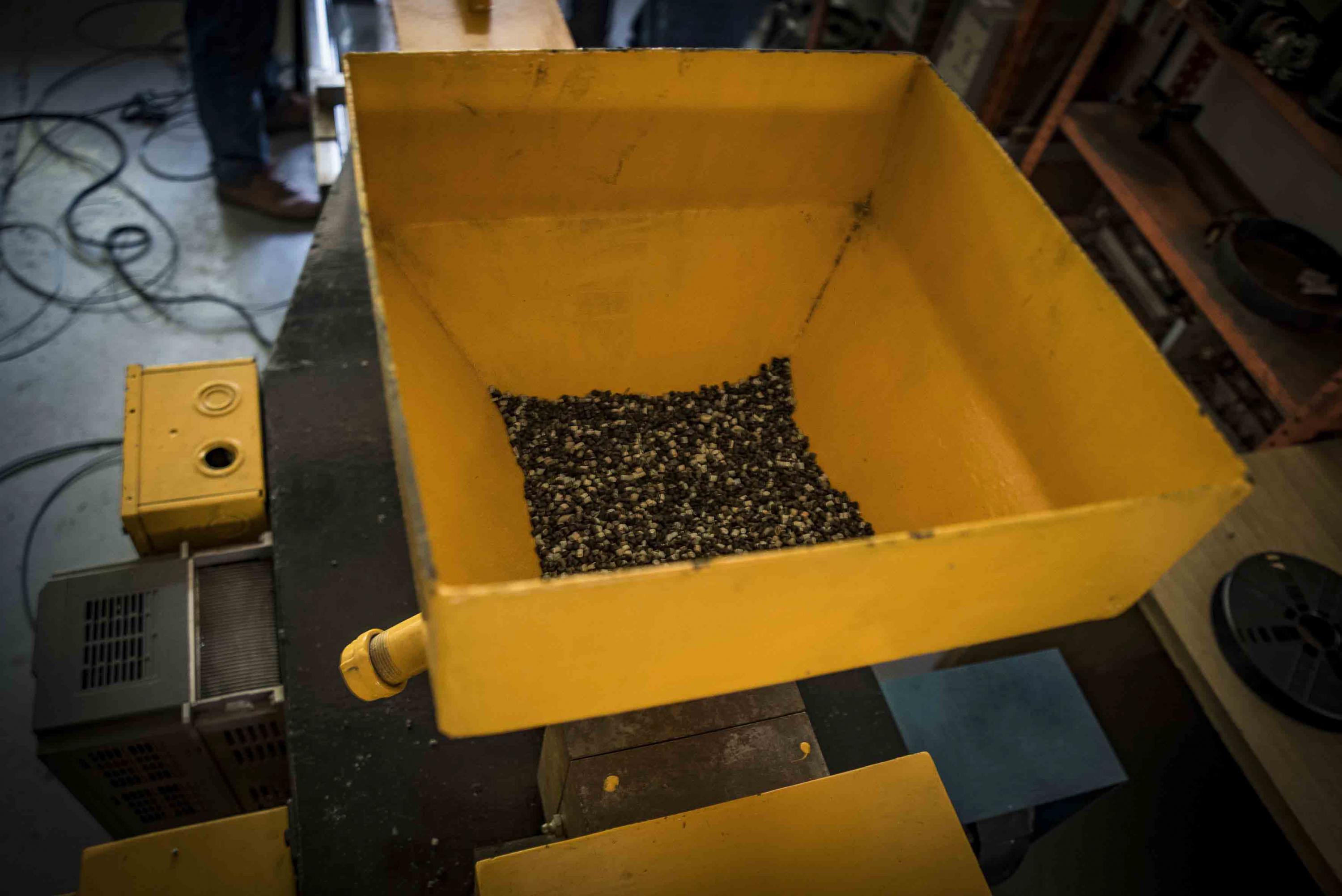 Crean Protesis Y Lentes Con Plastico Reciclado En Cucsur