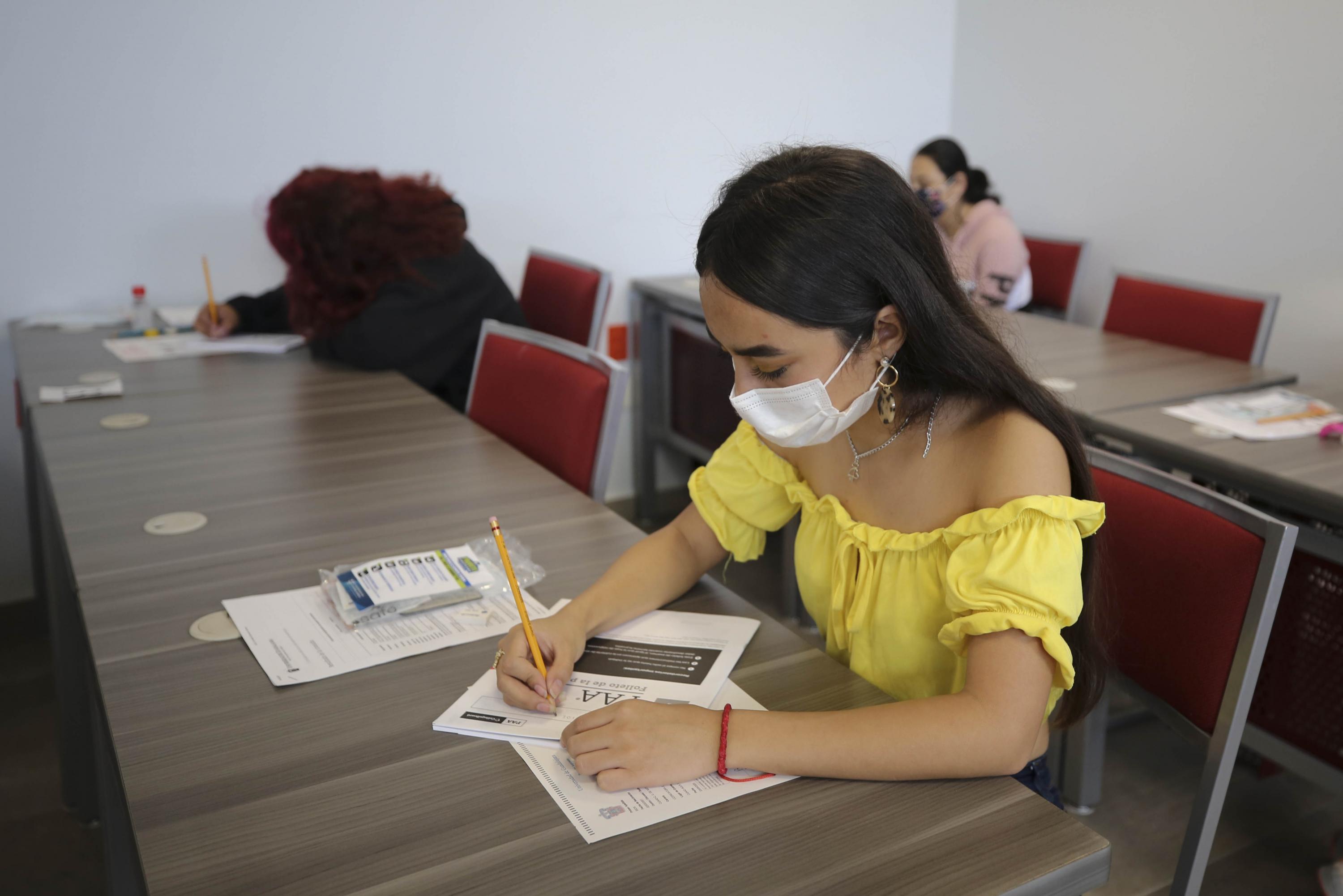 Concluye tercera jornada de aplicación de examen de admisión a la UdeG