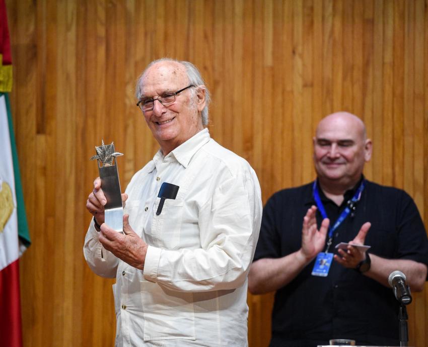 FICG da el premio Mayahuel internacional al español Carlos Saura 
