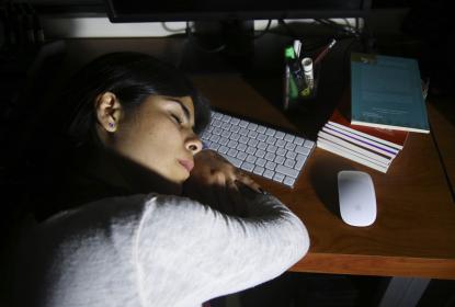 ¿Tiene trastornos de sueño? Se pueden resolver con un cambio de hábitos