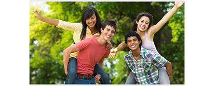 Composición fotográfica del Curso Intensivo de Inglés para adolescentes en el Centro Universitario de los Lagos (CULagos). A realizarse del 1 al 26 de julio, de lunes a jueves de 16:00 a 19:00 horas