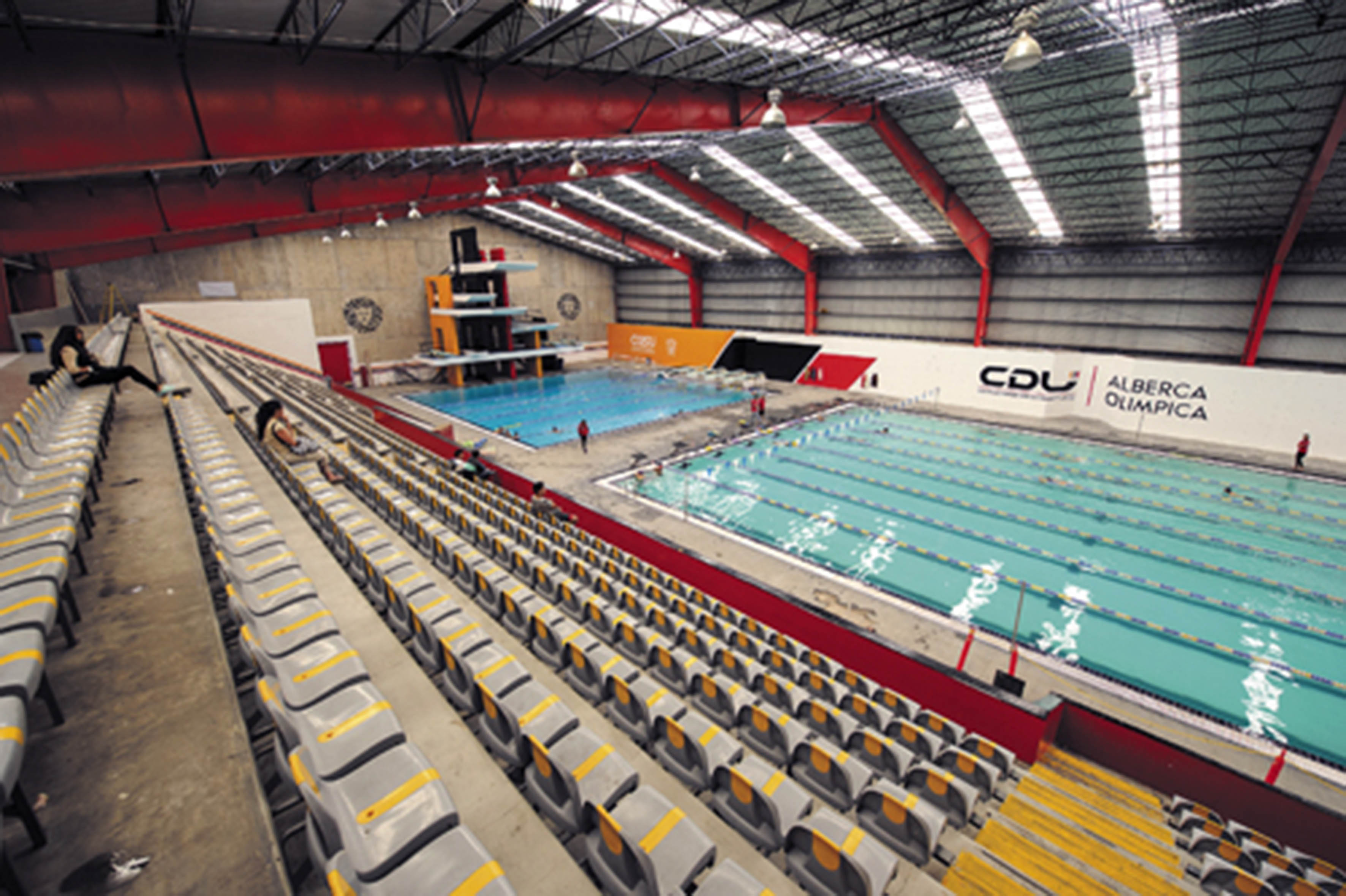 Ofrece alberca olímpica nuevas disciplinas | Universidad de Guadalajara