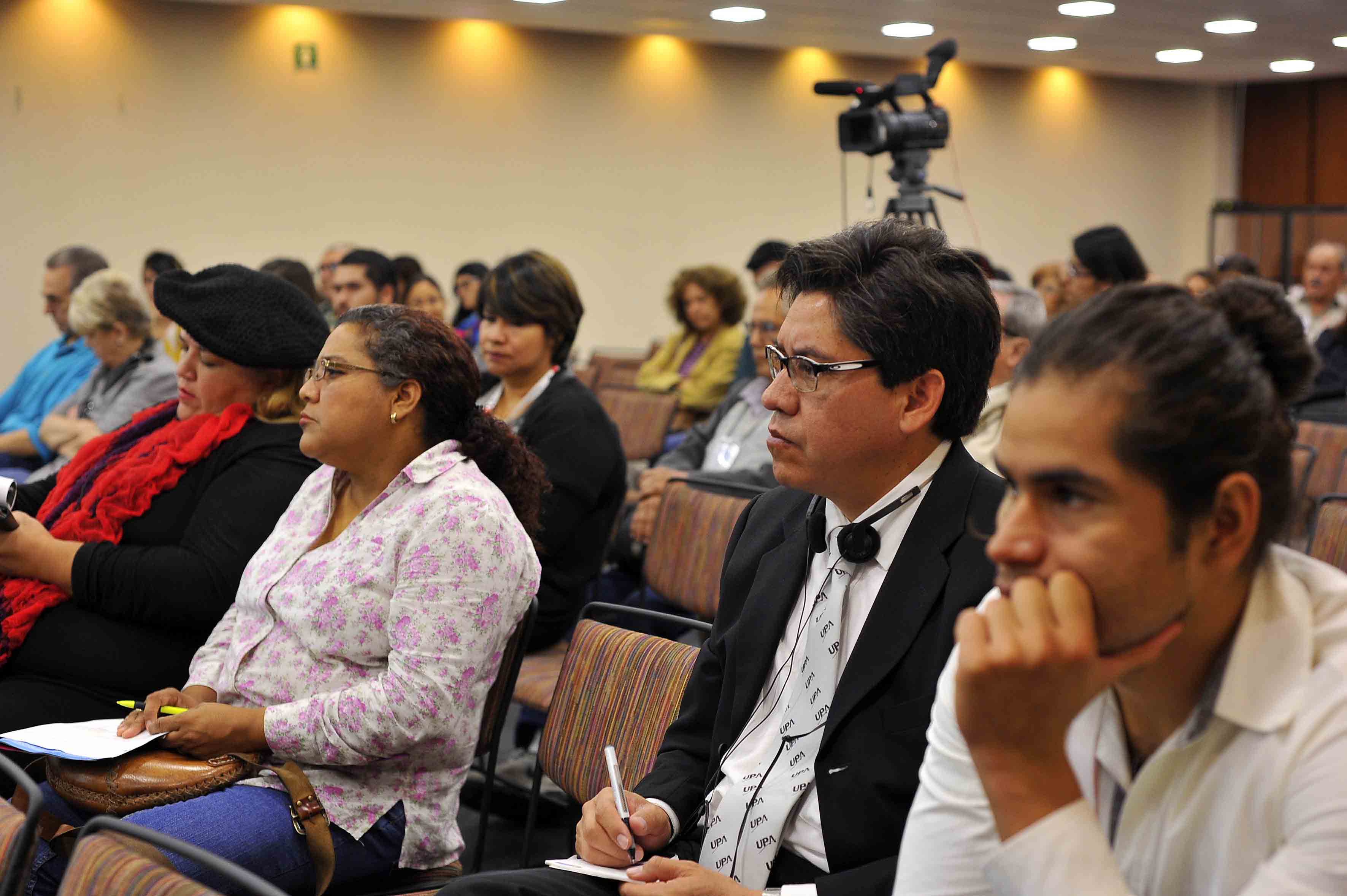 Asistentes a la Inauguración
