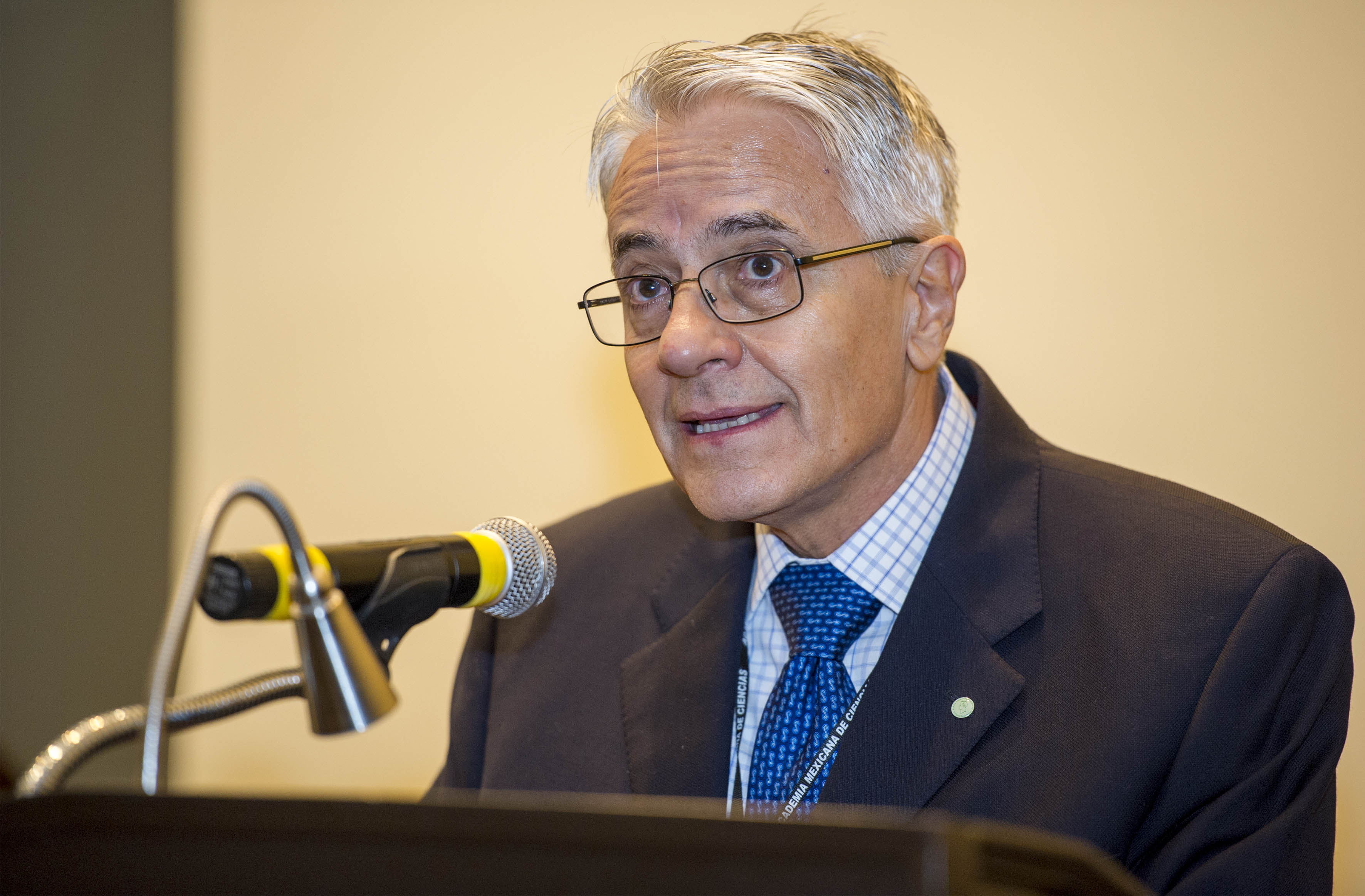 Doctor Eusebio Juaristi, científico mexicano, experto en fisicoquímica orgánica y química verde.