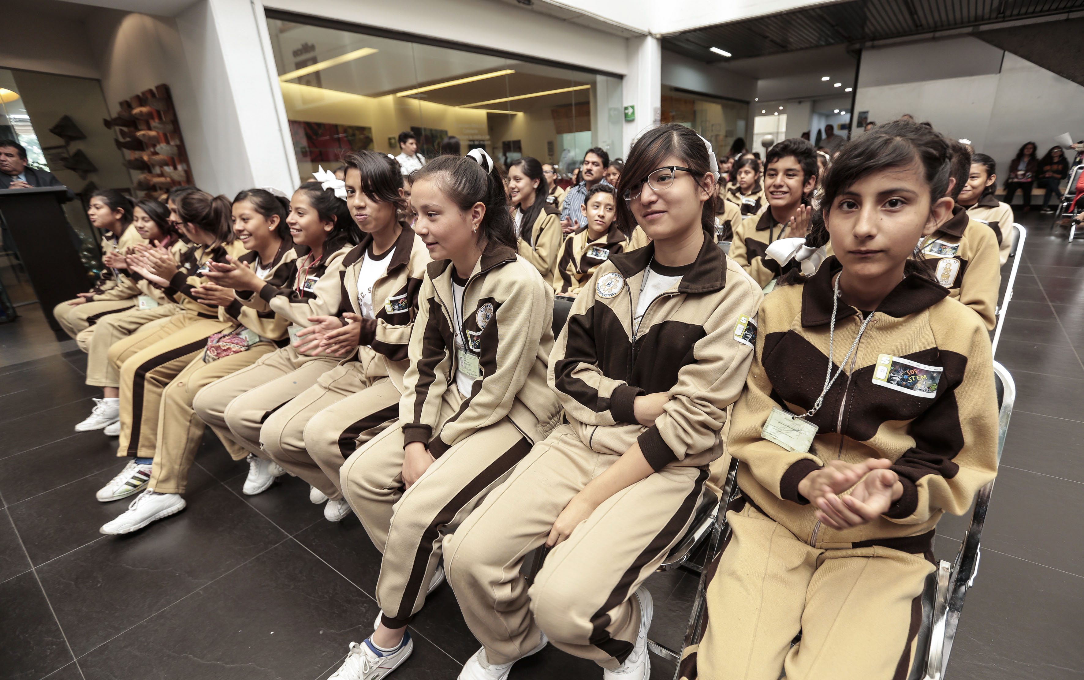 alumnas de secundaria tecnica