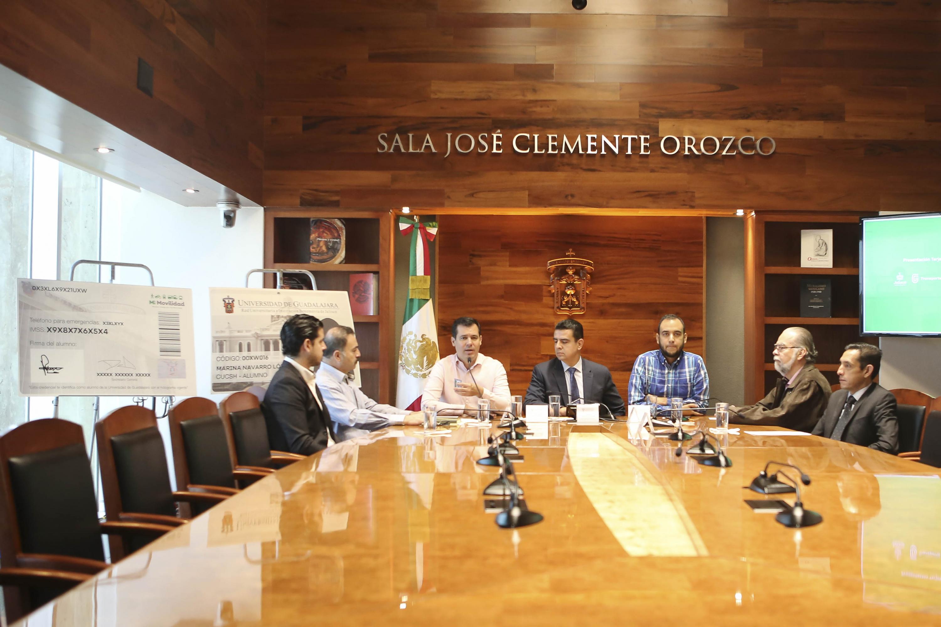 Presentan credencial inteligente que permitirá a