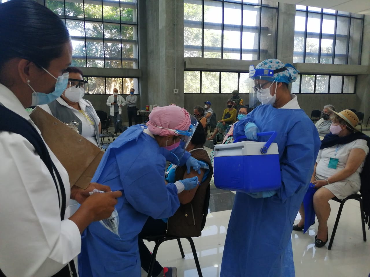 Aplican Segunda Dosis De Vacuna Contra Covid 19 En Cucosta Universidad De Guadalajara