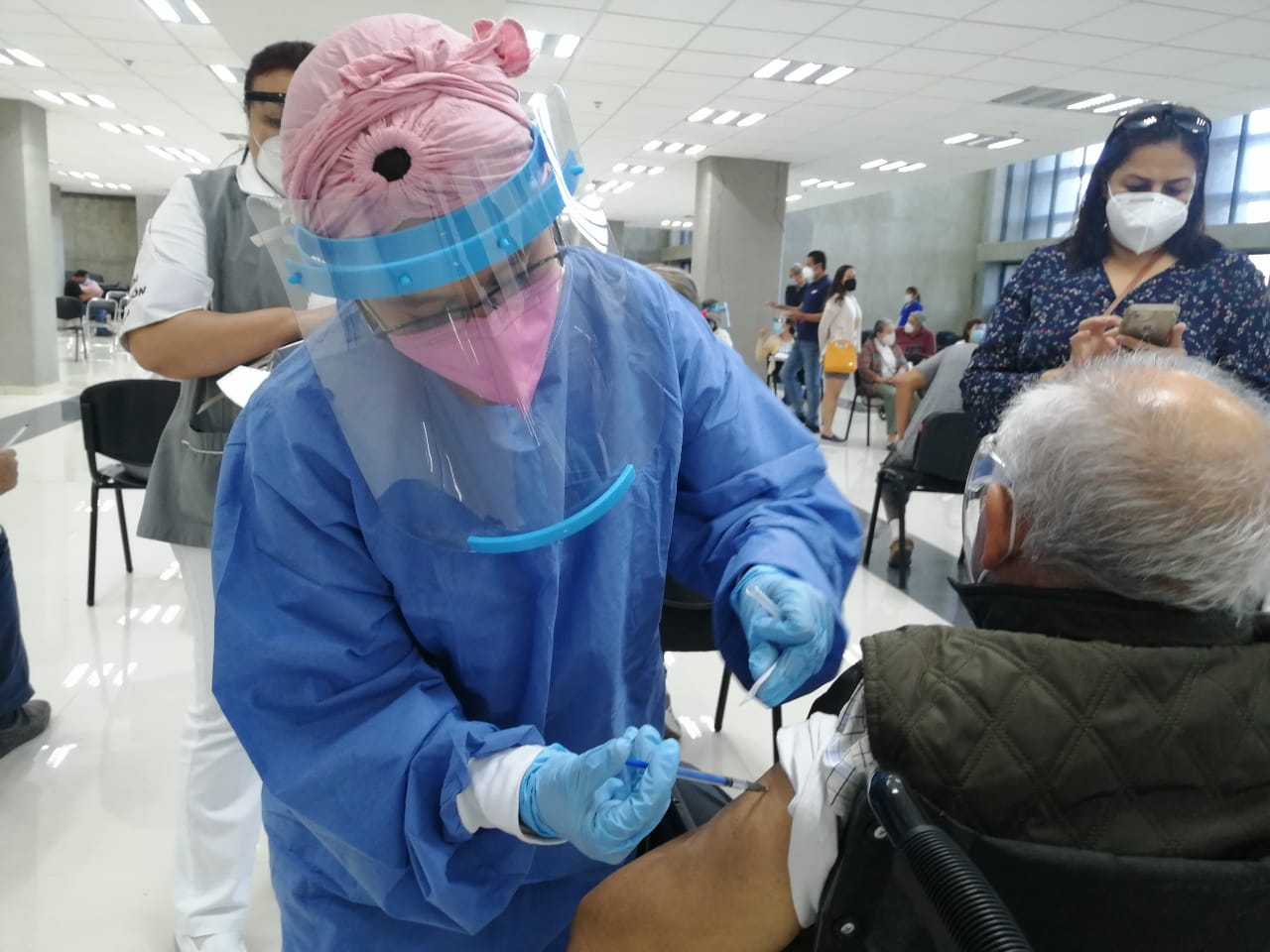 Aplican Segunda Dosis De Vacuna Contra Covid 19 En Cucosta Universidad De Guadalajara
