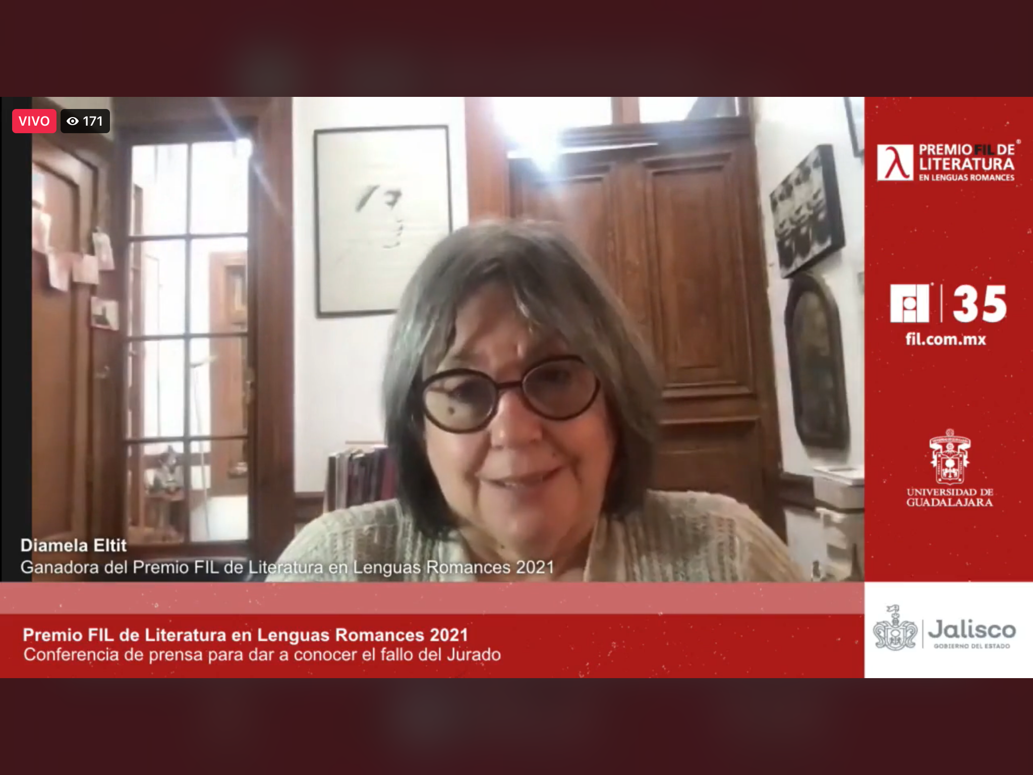 La galardonada reconoce la influencia que ha tenido de escritores mexicanos, y agradece la decisión del jurado