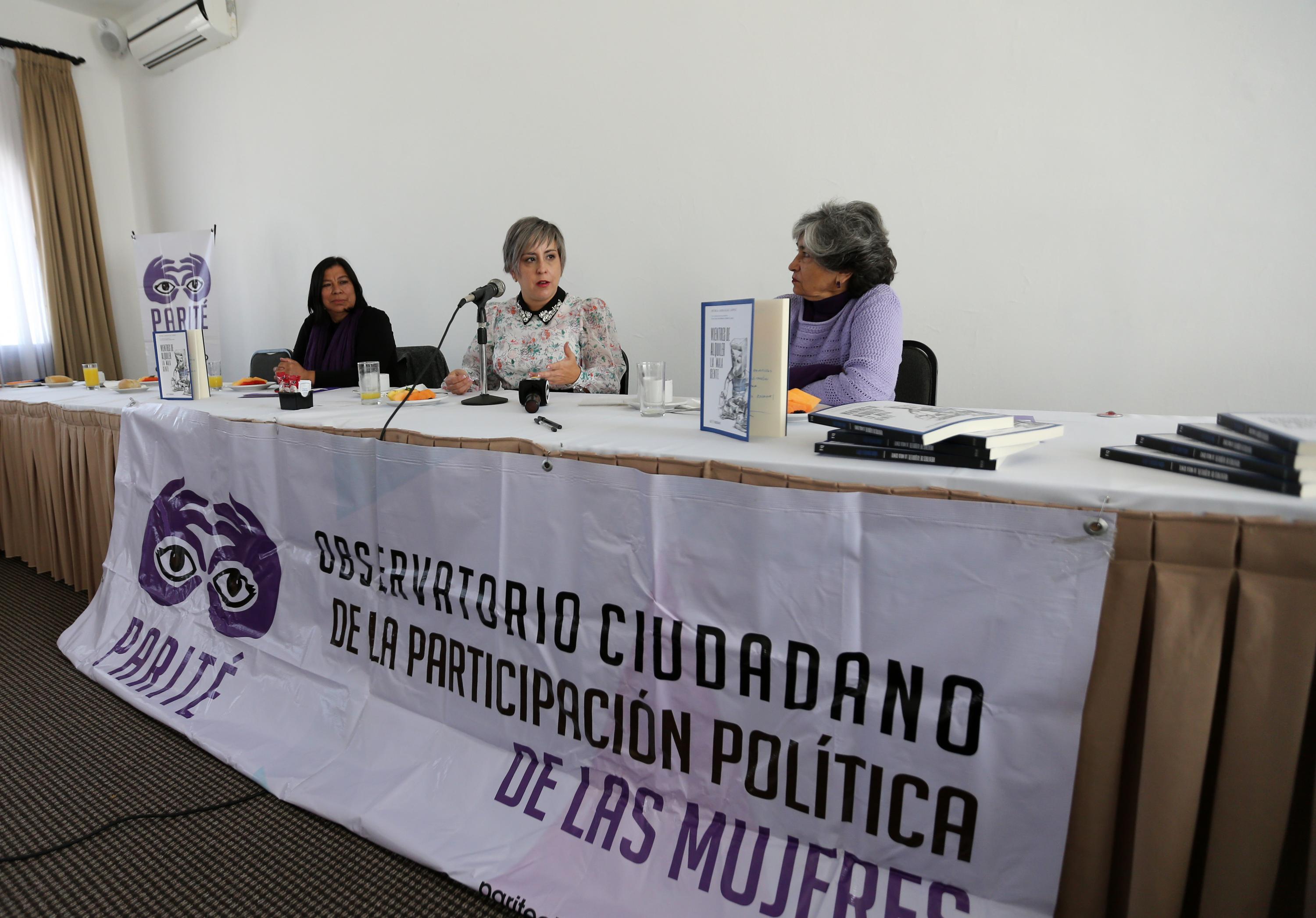 cadémica catalana presenta libro como parte de las actividades del Día de la No Violencia contra las Mujeres, organizadas por el CUCSH y la organización Parité 