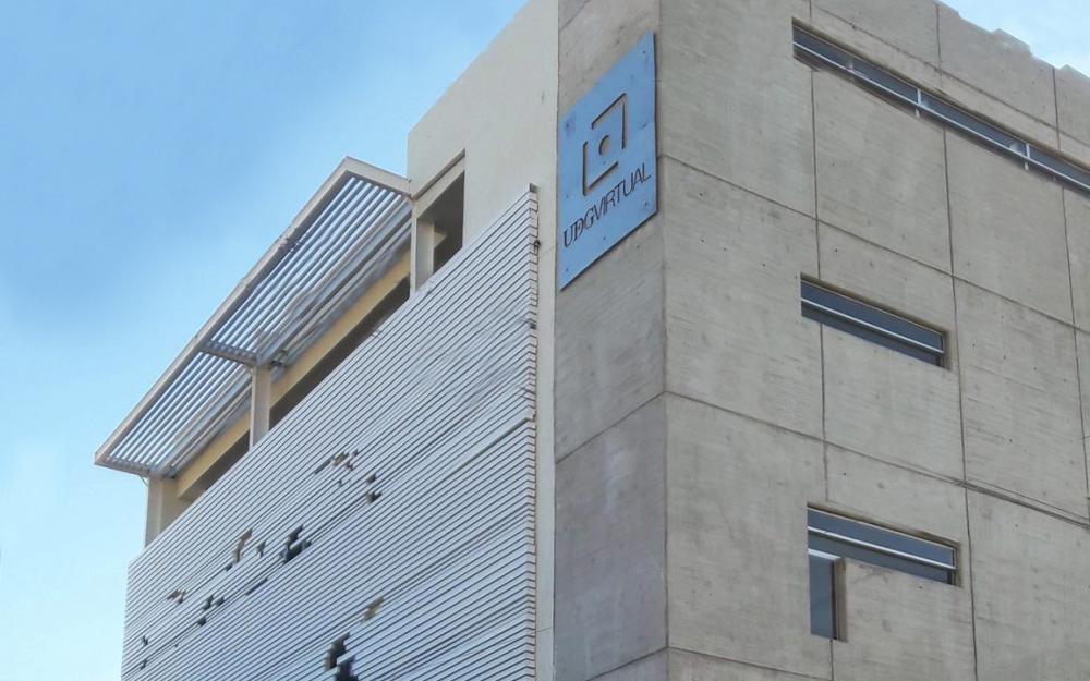Esto en concordancia con la política institucional de la Universidad de Guadalajara, que busca garantizar la calidad de todos sus programas educativos