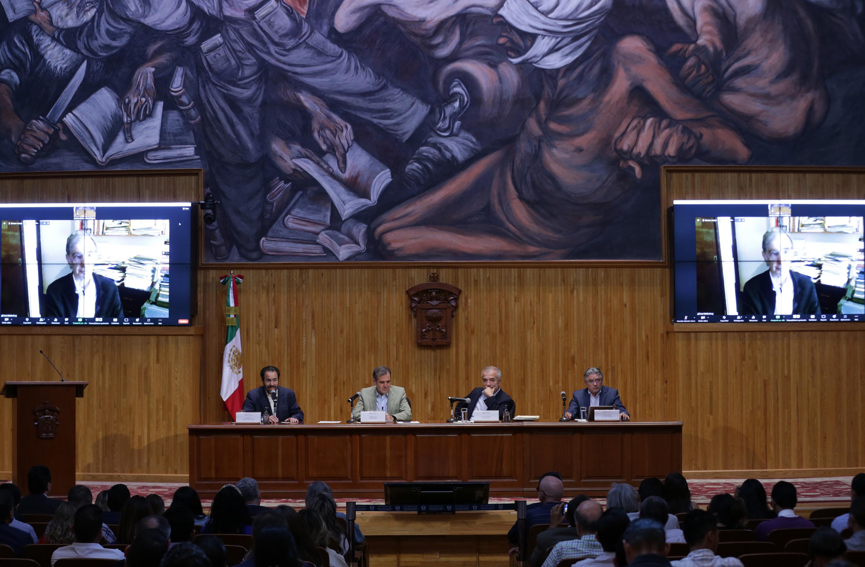 El Consejero Presidente, Lorenzo Córdova Vianello y Exconsejeros presidentes del IFE   abordan los alcances de la iniciativa durante foro en Paraninfo Enrique Díaz de León