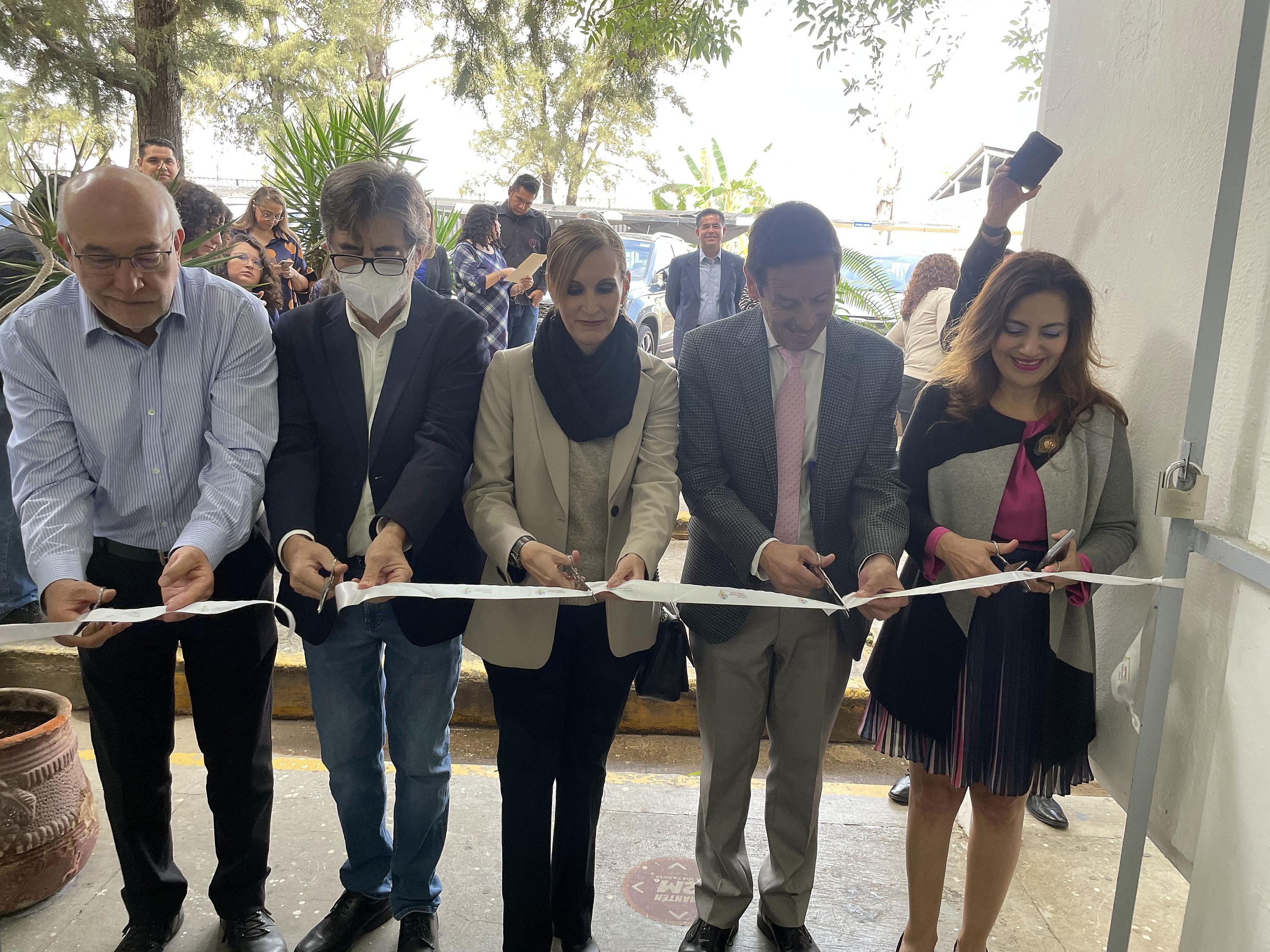 En ese marco, también se firma convenio de colaboración con la Escuela Interamericana de Bibliotecología de la Universidad de Antioquia