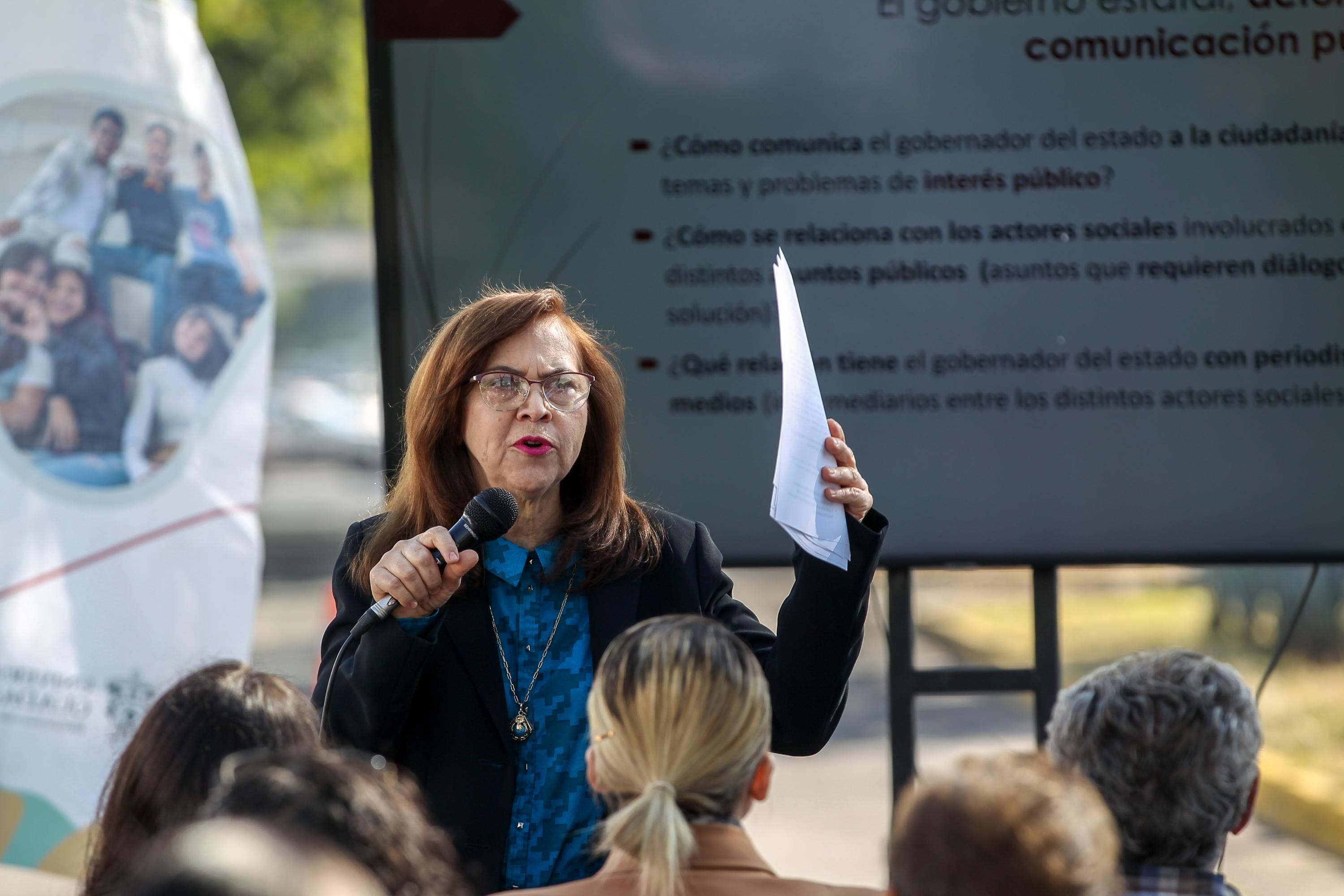 La investigadora María Elena Hernández advierte que con el gobierno de Enrique Alfaro, el debate ha sido desigual por el uso de recursos públicos en su aspiración política