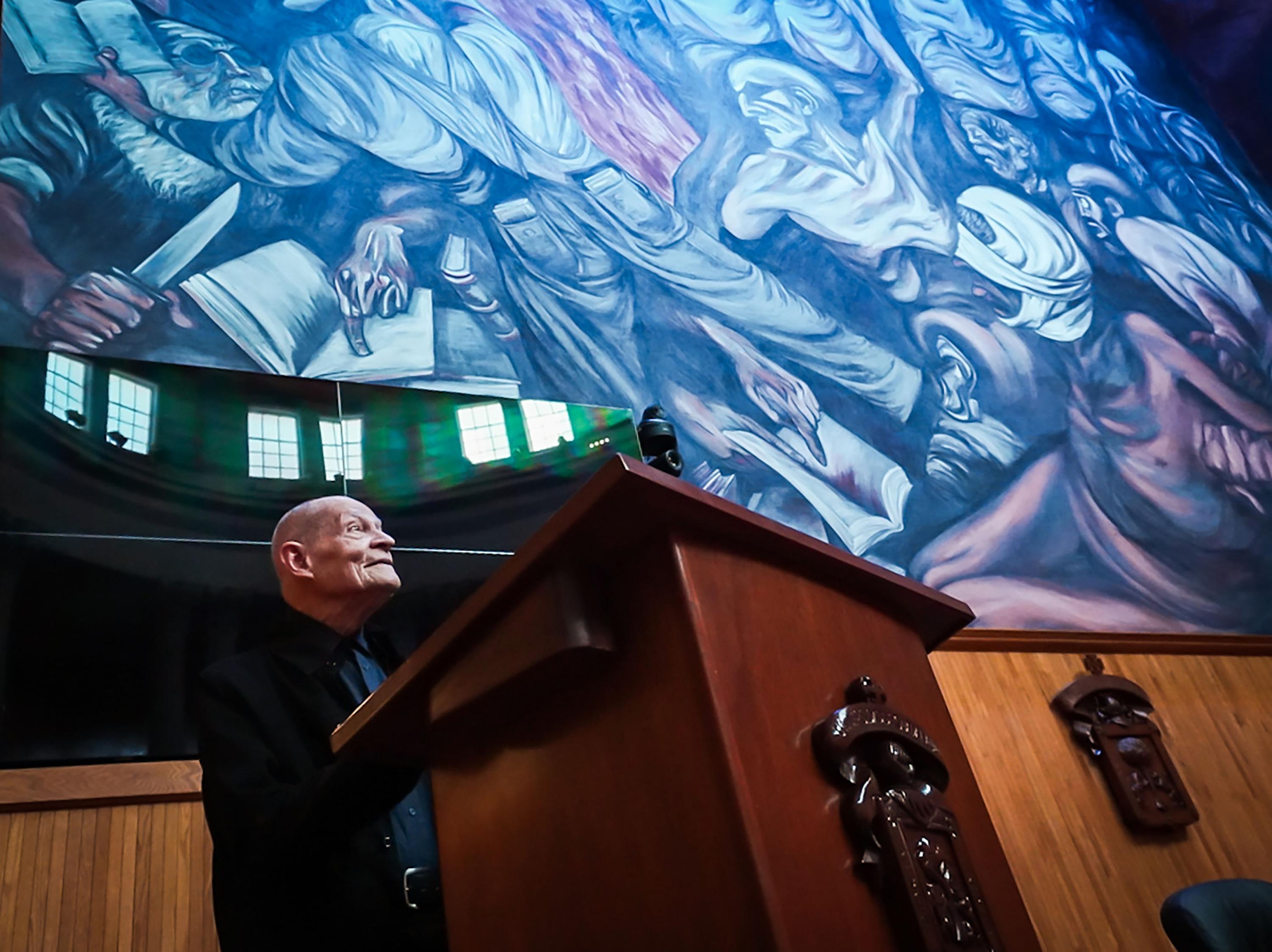 El primer egresado de la entonces Escuela de Arquitectura de esta Casa de Estudio recibió el título de Doctor “Honoris causa” por su Alma Mater el pasado 9 de noviembre