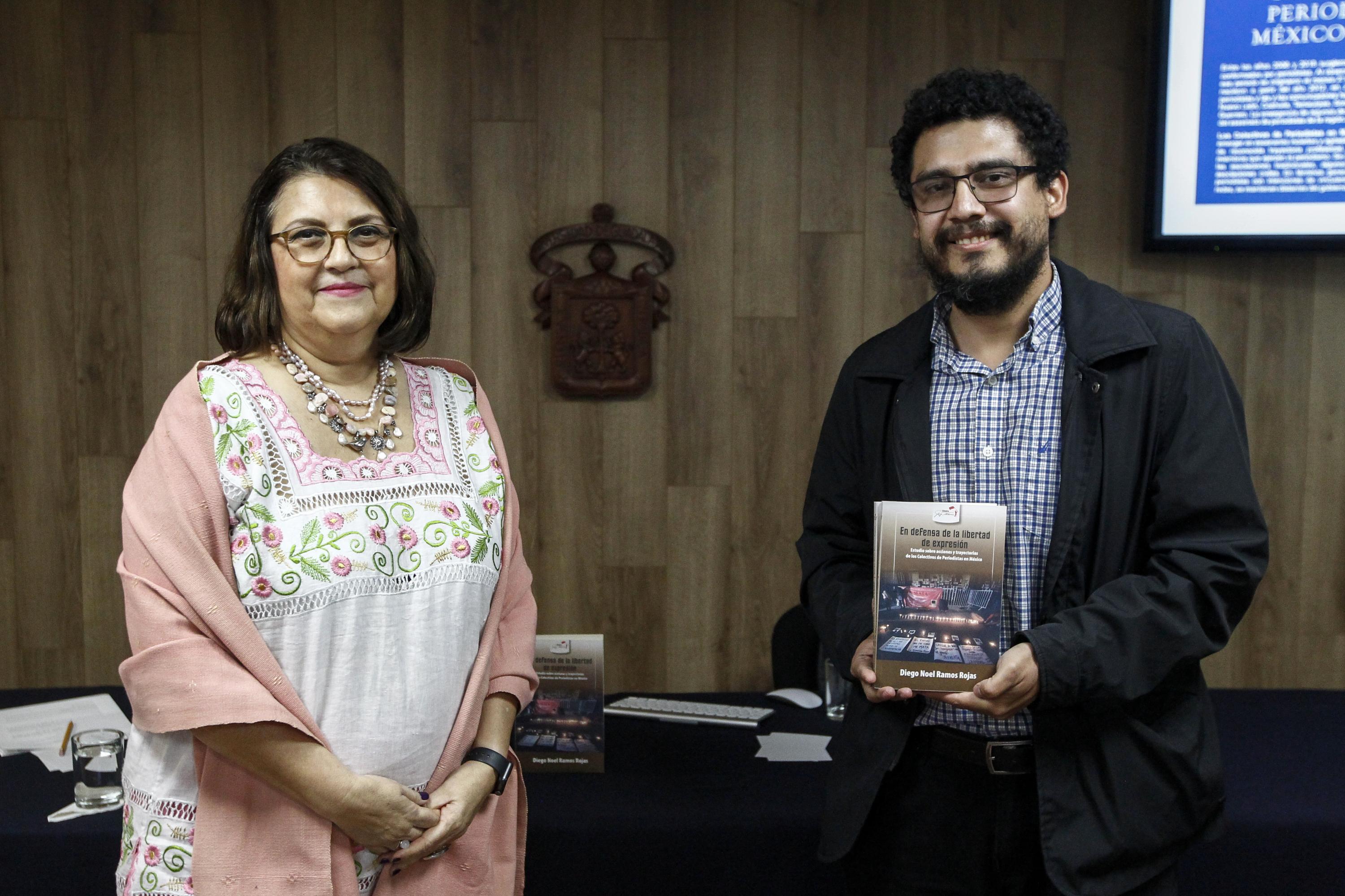 Egresado del CUCSH y académico del CUCiénega presenta el libro “En defensa de la libertad de expresión”, como parte del Observatorio sobre Libertad de Expresión y Violencia contra Periodistas