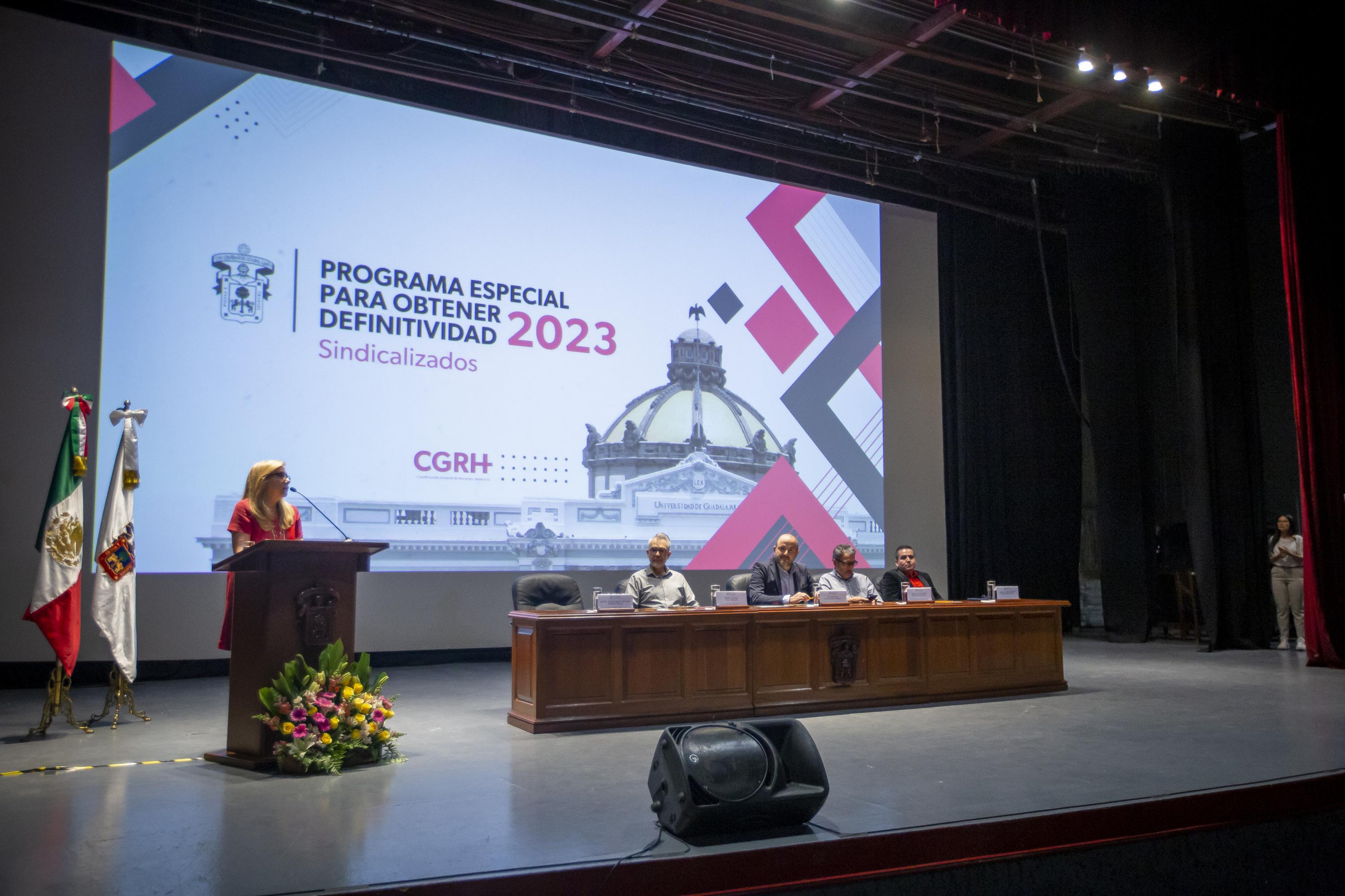 Personal de confianza y sindicalizados recibieron certeza laboral al beneficiarse con el Programa Especial para Obtener la Definitividad 2023