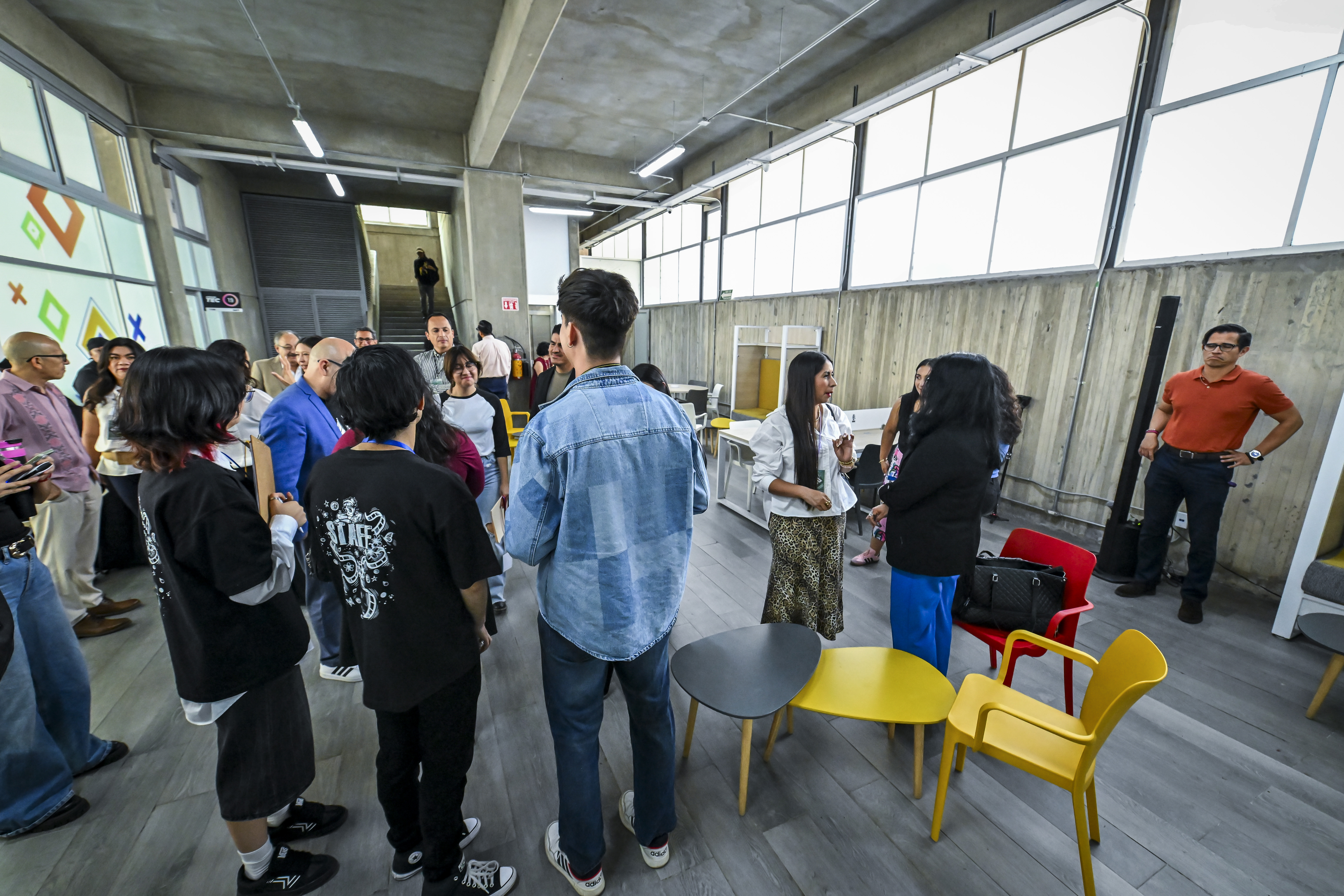 Inauguran Centro de emprendimiento e innovación en CUAAD Huentitán ...