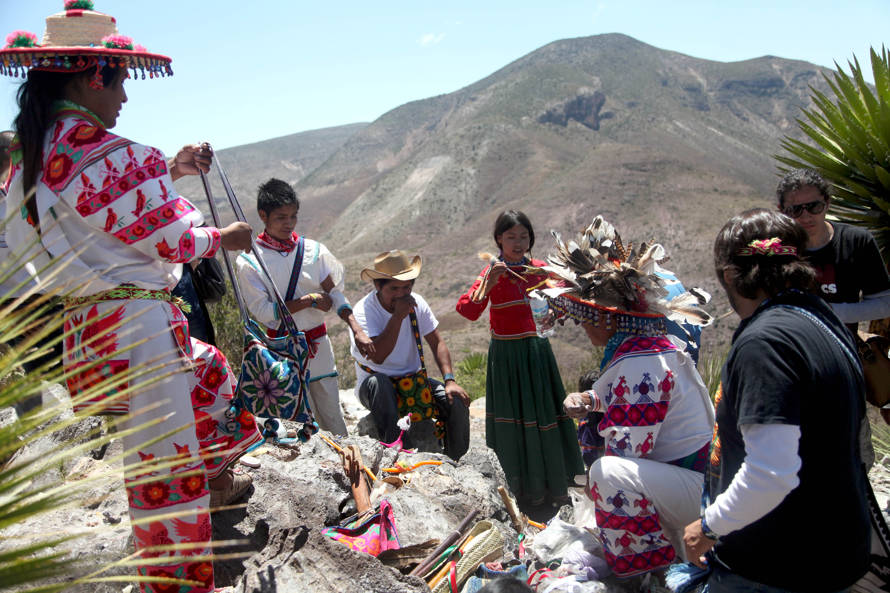 Comunidad wixárica avanza en reintegración de tierras; nuevo fallo les favorece