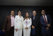 Rectora General Karla Planter Pérez entrega nombramientos a directores de Hospitales Civiles