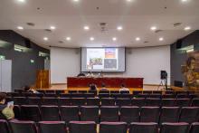 Analizan la privatización como germen de violencia estructural