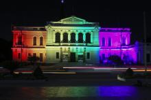 El MUSA se ilumina con orgullo