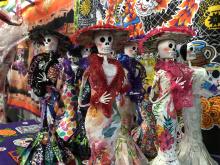Egresada del CUAAD invita a “Patrimonio en ruta” para redescubrir el Día de Muertos