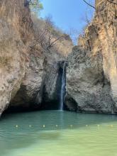 Detectan aumento de bacterias en el agua del cañón de Huaxtla durante temporada de lluvias