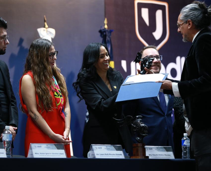 Reconocen la excelencia informativa en la entrega del Premio Jalisco de Periodismo 2025