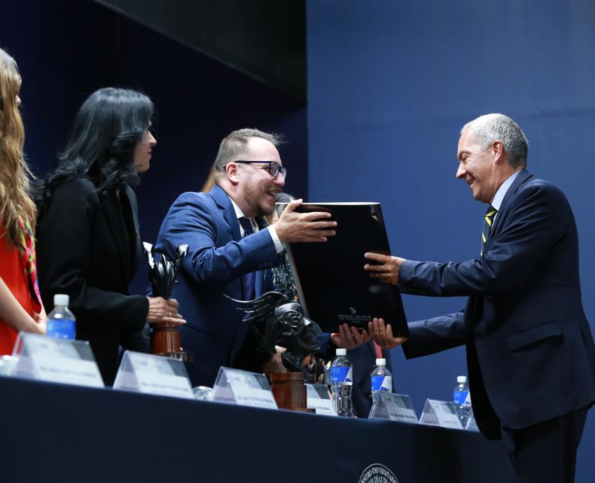 Reconocen la excelencia informativa en la entrega del Premio Jalisco de Periodismo 2025