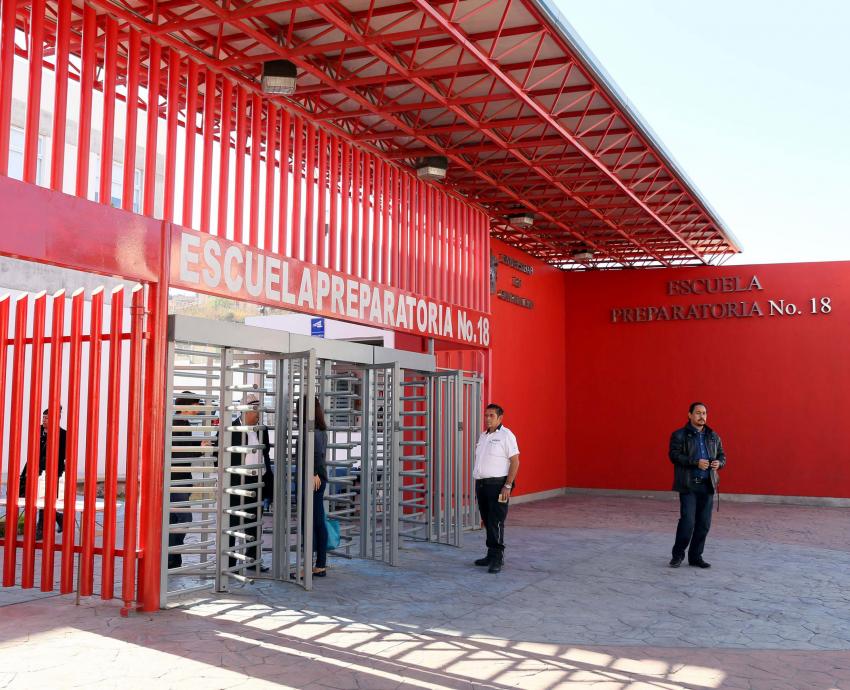 Celebra la Preparatoria 18 su sexto aniversario 