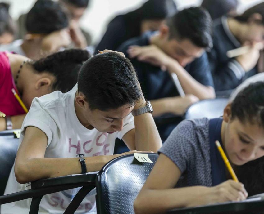 Realizan sin contratiempos más de 32 mil jóvenes su examen de admisión a preparatorias de la UdeG