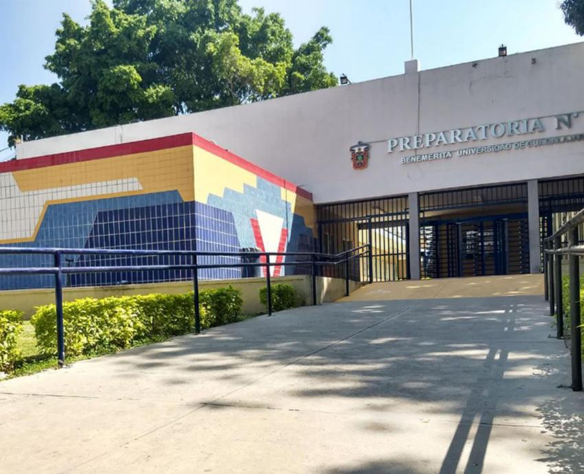Reestructurará la Preparatoria 12 sus espacios para favorecer la educación de calidad que se ofrece en el plantel