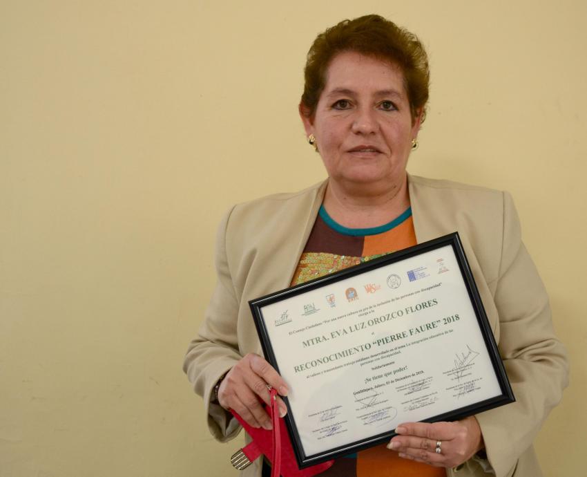 Reconocen a académica de UDGVirtual por labor en inclusión educativa