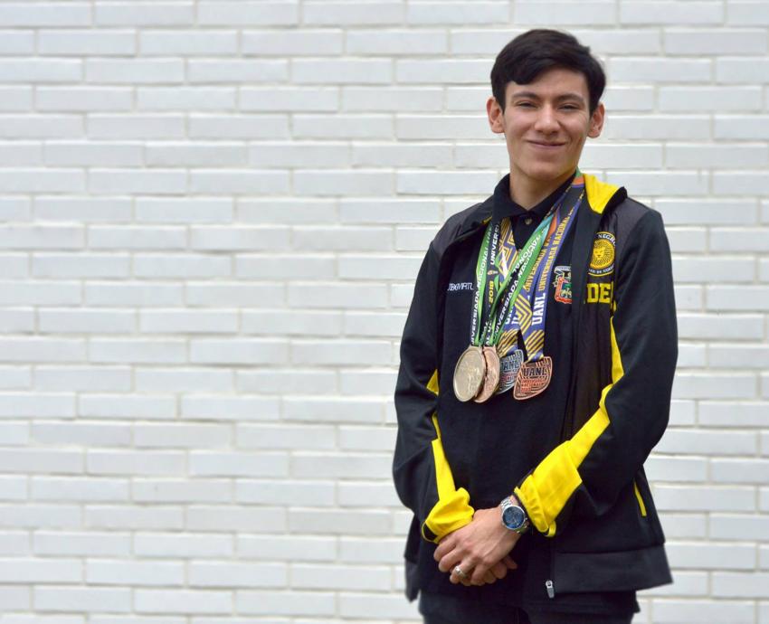 Estudiante de UDGVirtual se perfila para participar en Campeonato Panamericano de Esgrima