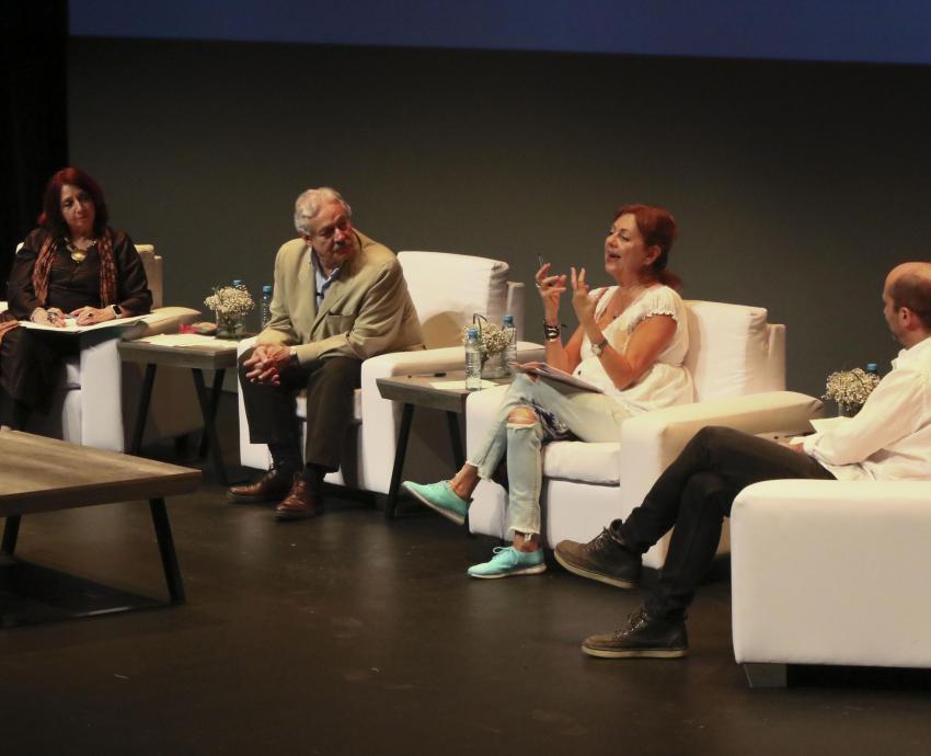 Escritores ensalzan la importancia de la lengua y su valor patrimonial