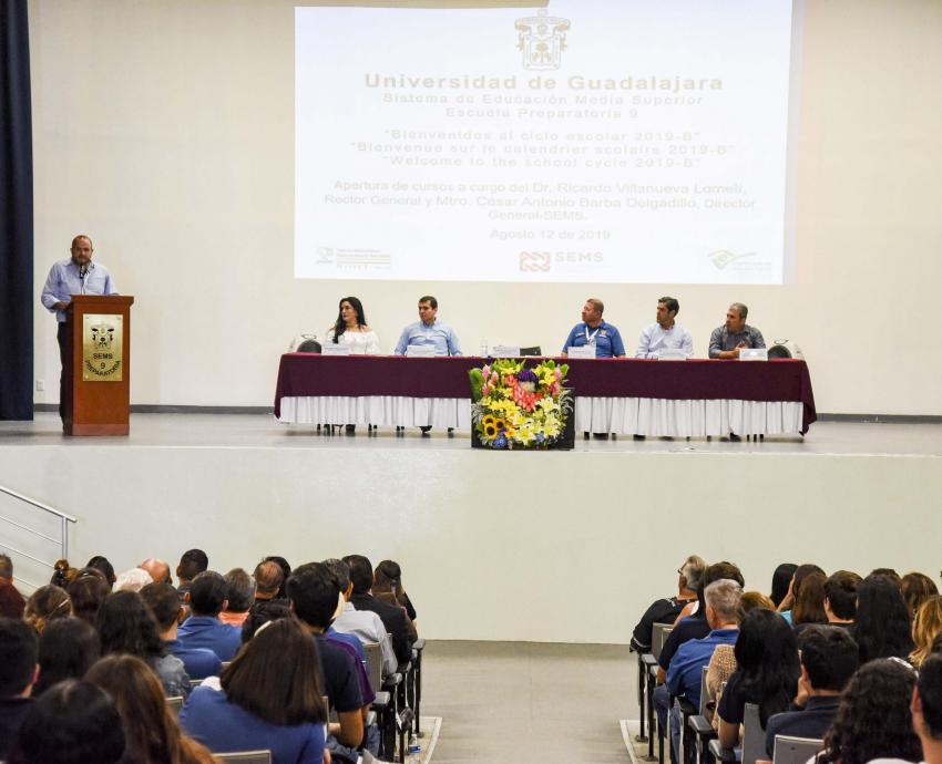 Encabeza Rector General ceremonia de apertura de calendario 2019-B en UdeG