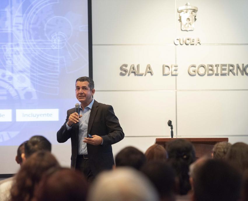 Tecnología y educación deben ir de la mano para disminuir inequidad social