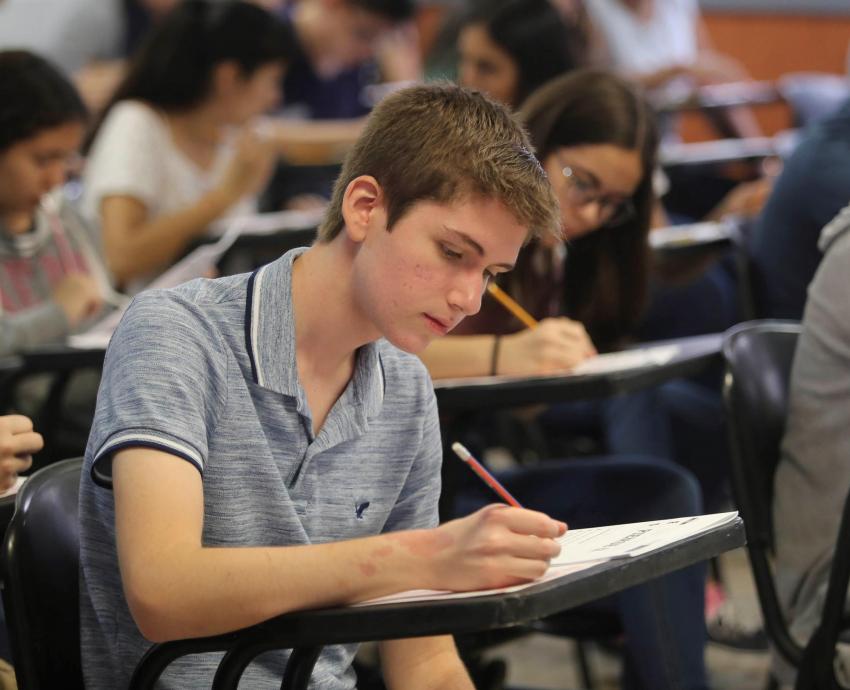 Disponibles 3 mil 969 lugares para bachilleratos de la UdeG