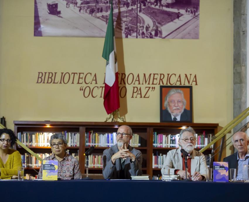 Presentan colección de ensayos sobre las crisis de América Latina 