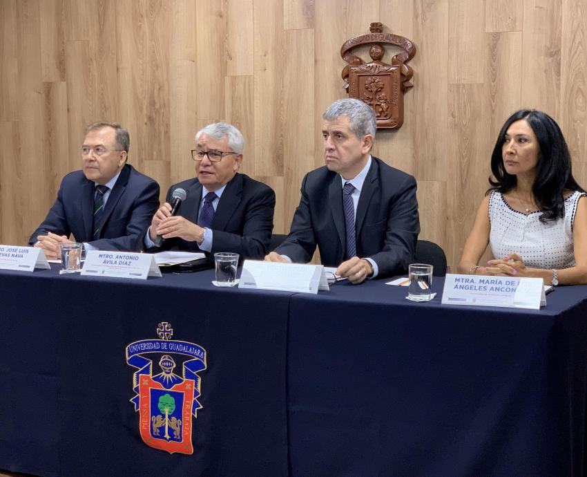UdeG, la universidad pública en el país que más premios Ceneval obtuvo este año