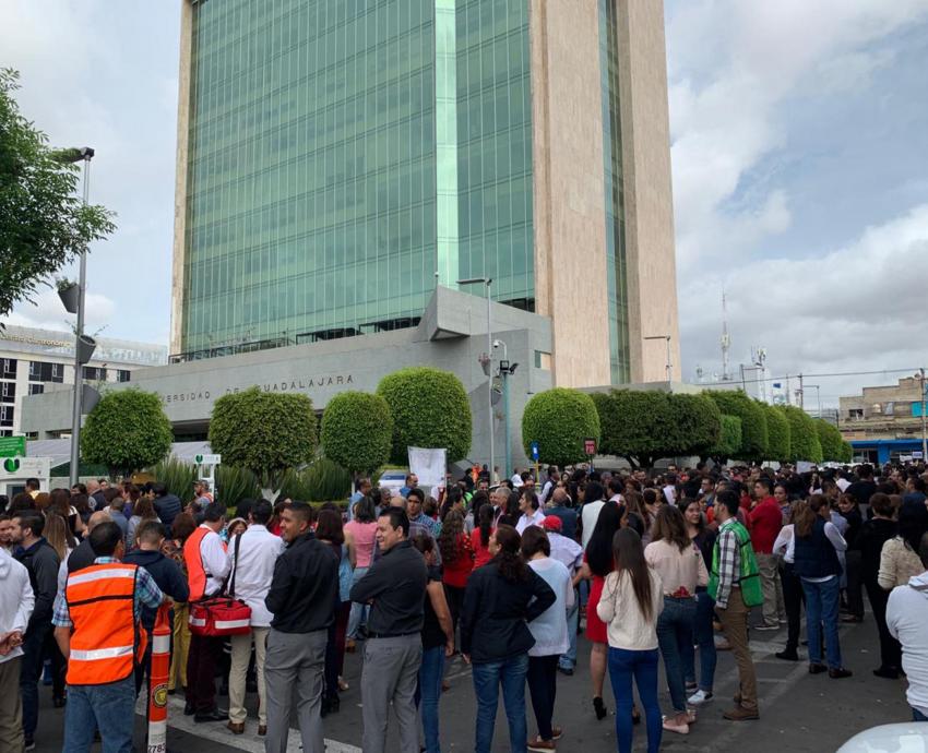 Participan 343 mil universitarios en macrosimulacro