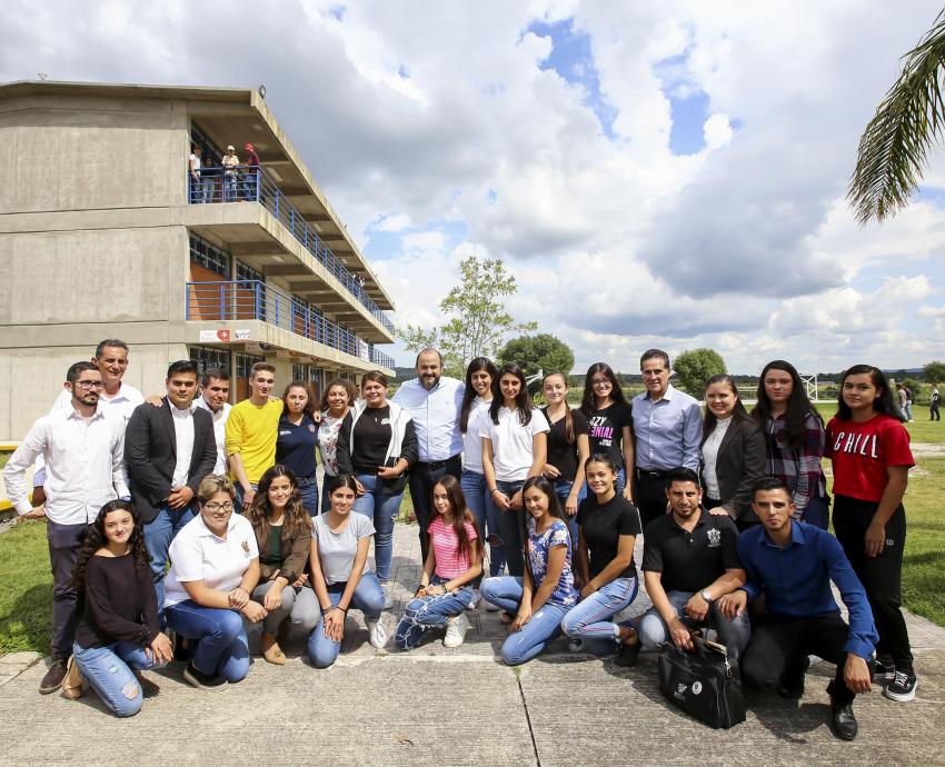 Visita Rector General tres preparatorias y módulos en Los Altos de Jalisco