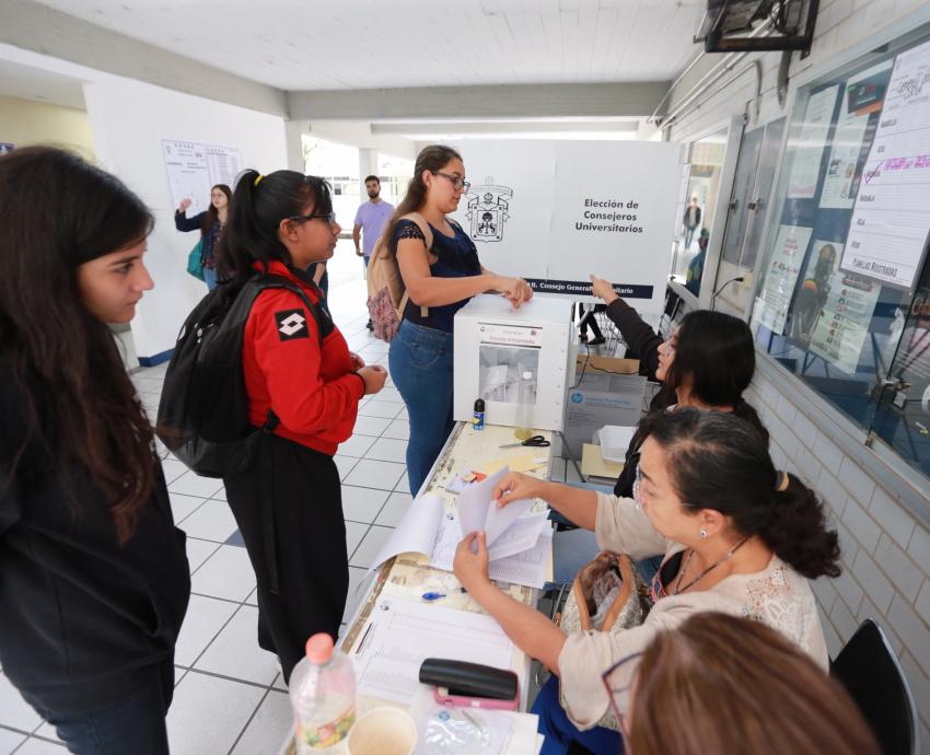 Inicia la jornada de elección de 132 órganos colegiados en la UdeG 