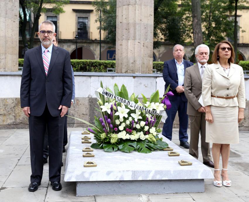 Recuerdan vida y obra de Enrique Díaz de León en la Rotonda de los Jaliscienses Ilustres