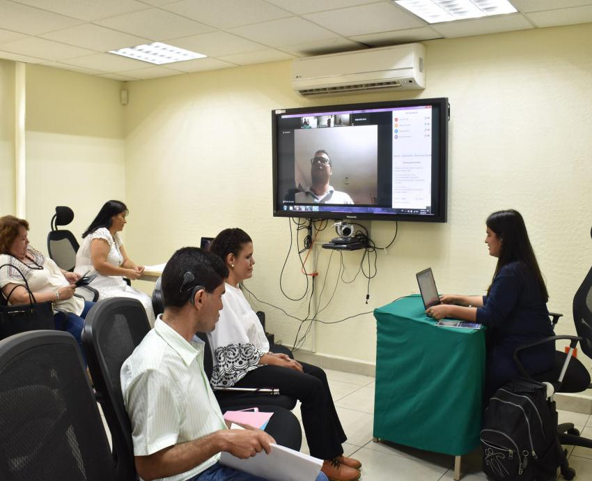 Personas con discapacidad visual levantan la voz en el Día Mundial del Bastón Blanco