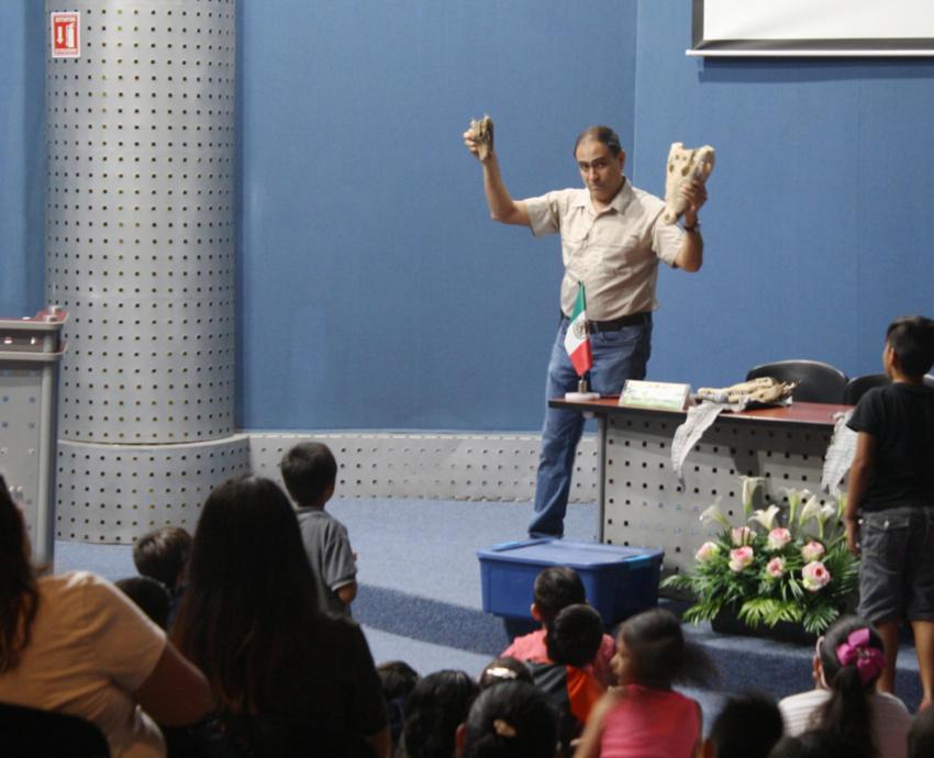 El mundo de los cocodrilos en “Sábados en la Ciencia”, de CUCosta